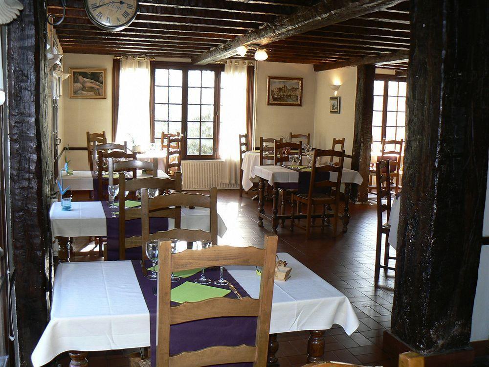 Logis Hotel Restaurant Auberge Saint Martin Surville  Exterior photo