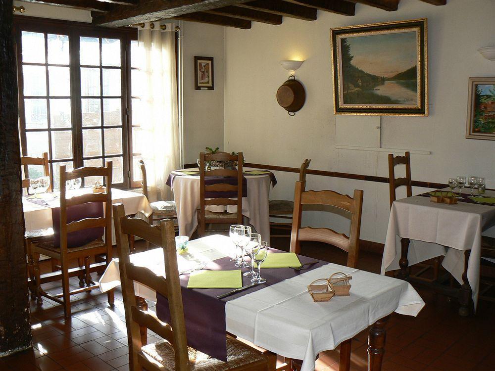 Logis Hotel Restaurant Auberge Saint Martin Surville  Exterior photo